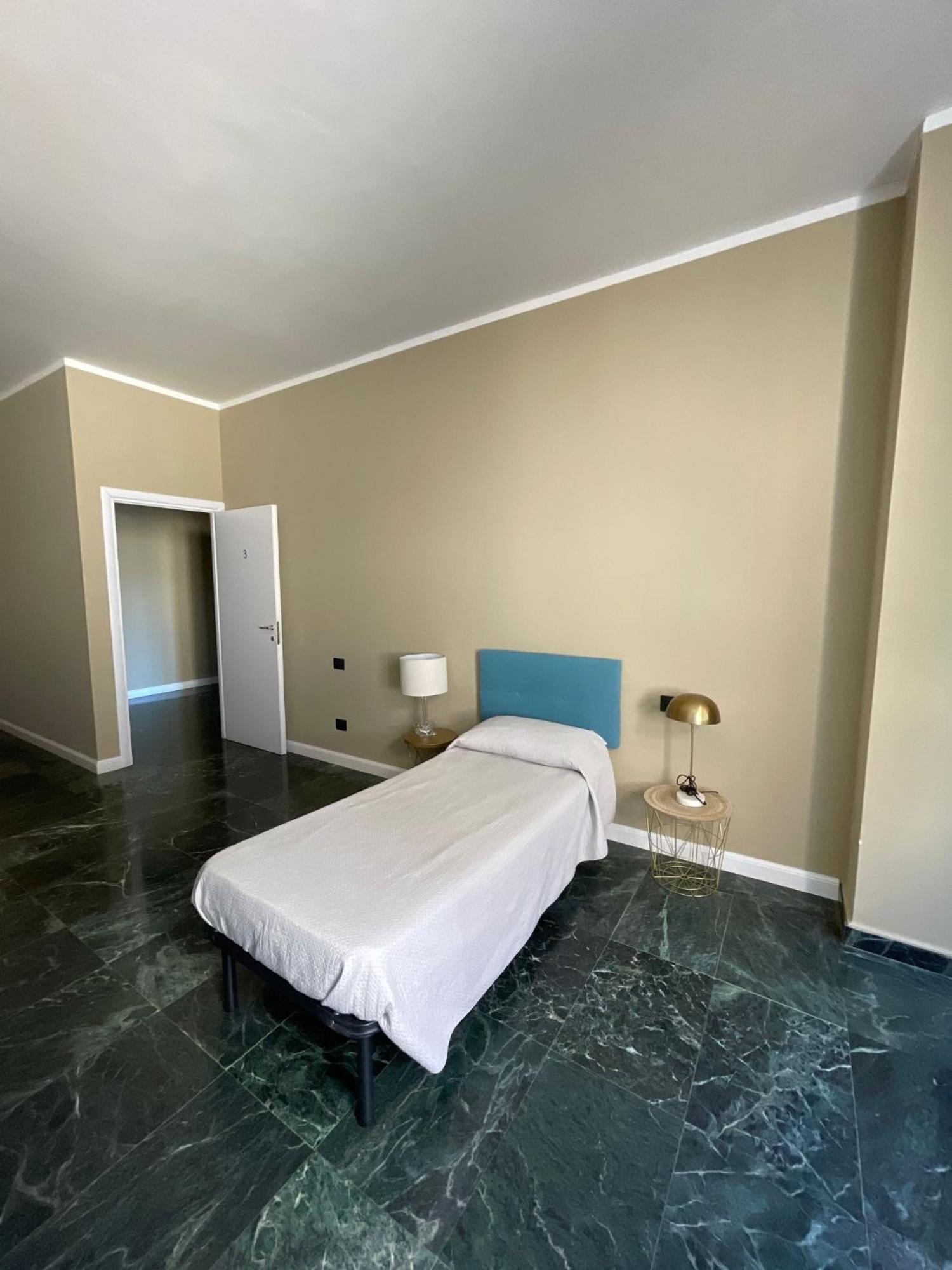 B&B Piazza Duomo Al 55 Voghera Buitenkant foto