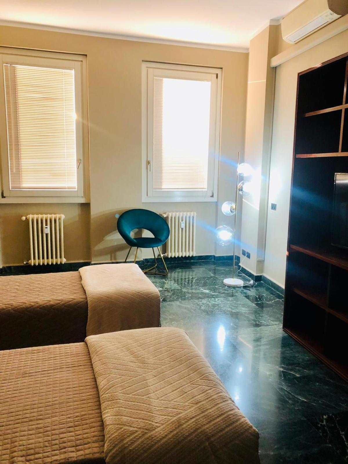 B&B Piazza Duomo Al 55 Voghera Kamer foto
