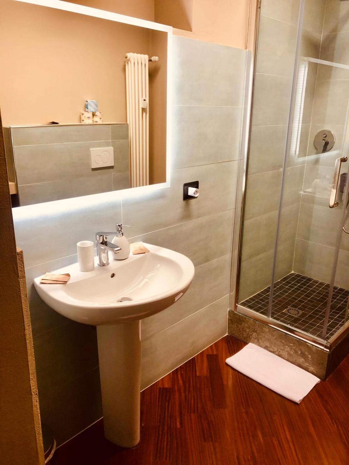 B&B Piazza Duomo Al 55 Voghera Kamer foto